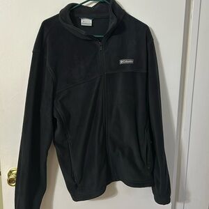 Size large men’s full zip Columbia fleece.